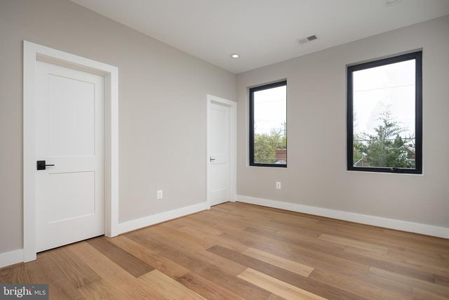 5906 3RD ST S, Arlington, VA 22204