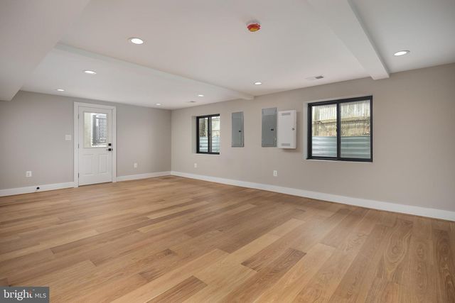 5906 3RD ST S, Arlington, VA 22204