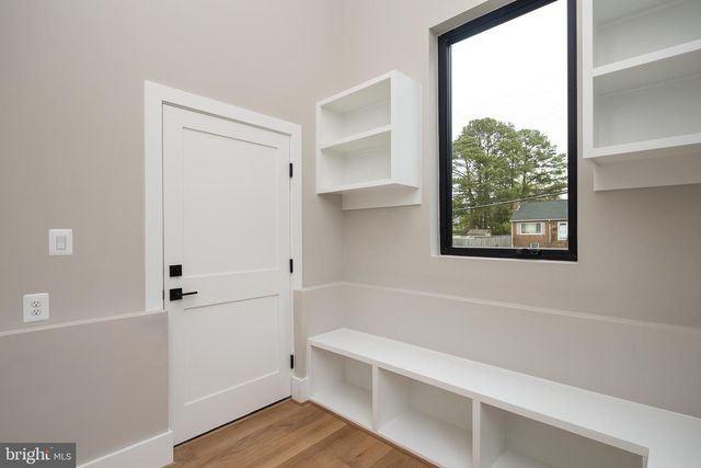 5906 3RD ST S, Arlington, VA 22204