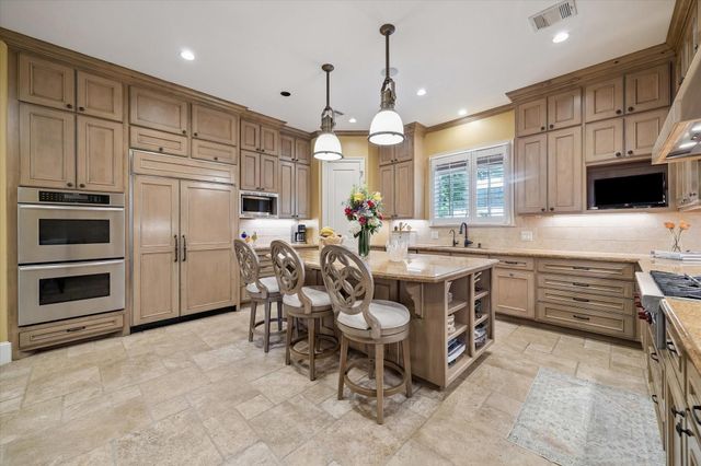 1201 Barkdull Street, Houston, TX 77006