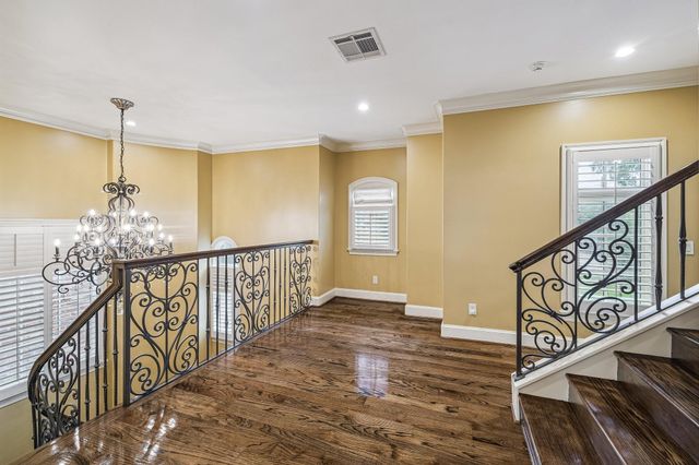 1201 Barkdull Street, Houston, TX 77006