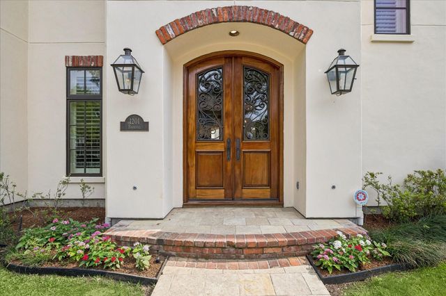 1201 Barkdull Street, Houston, TX 77006