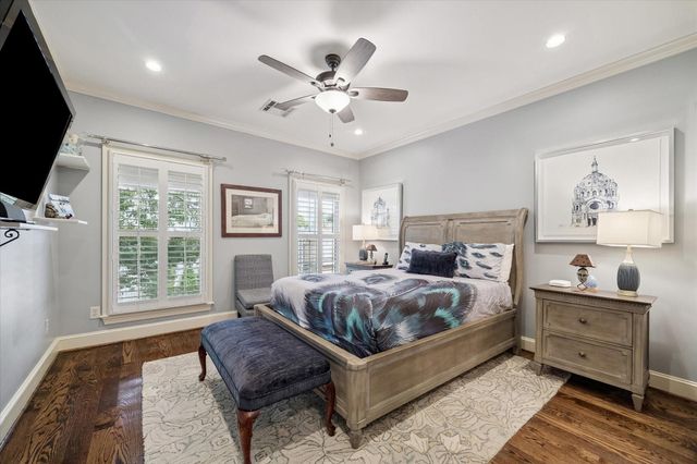 1201 Barkdull Street, Houston, TX 77006