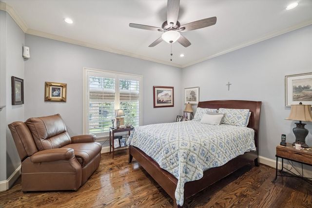 1201 Barkdull Street, Houston, TX 77006