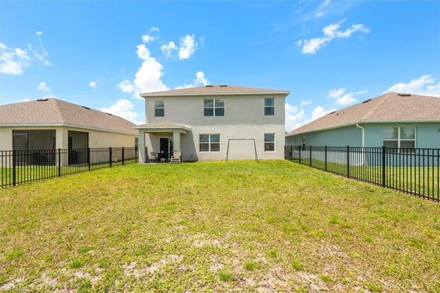 2849 Pillar Coral LN, North Fort Myers, FL 33903