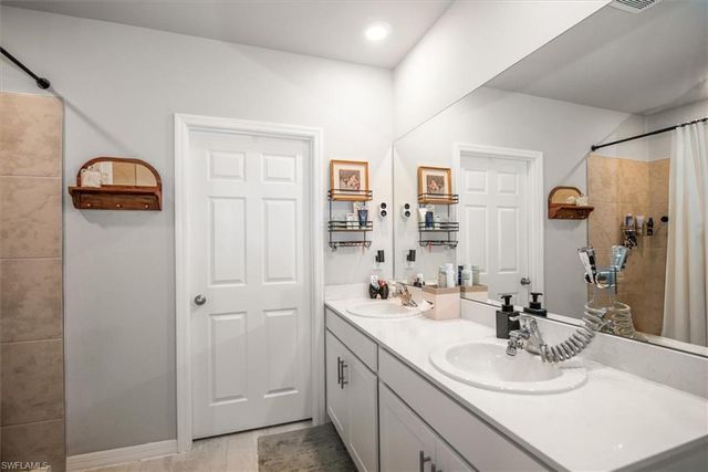 2849 Pillar Coral LN, North Fort Myers, FL 33903