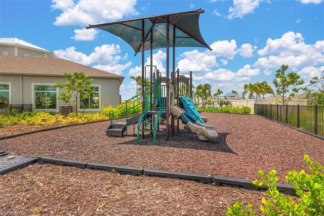 2849 Pillar Coral LN, North Fort Myers, FL 33903