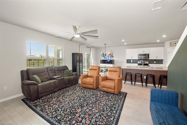 2849 Pillar Coral LN, North Fort Myers, FL 33903