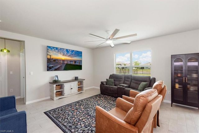 2849 Pillar Coral LN, North Fort Myers, FL 33903
