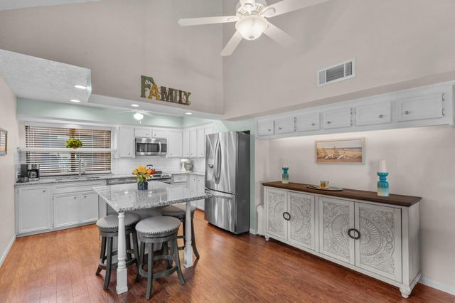 659 Davis Road, League City, TX 77573