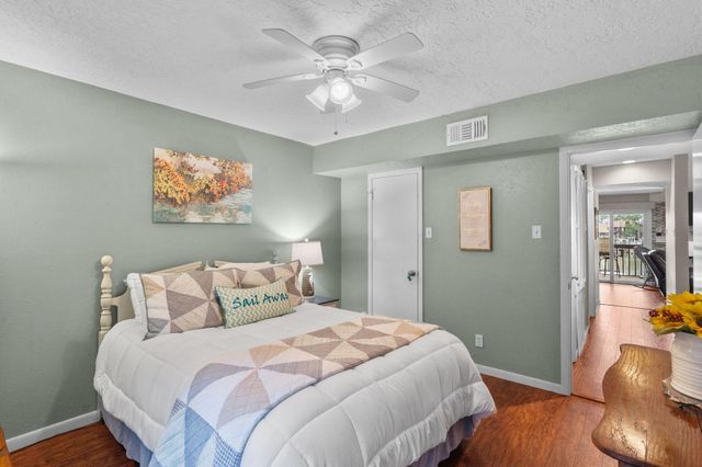 659 Davis Road, League City, TX 77573