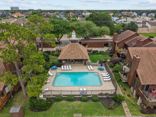 659 Davis Road, League City, TX 77573