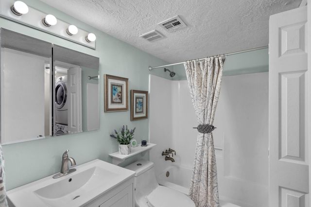 659 Davis Road, League City, TX 77573