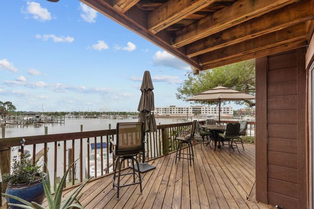 659 Davis Road, League City, TX 77573