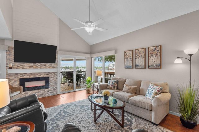 659 Davis Road, League City, TX 77573