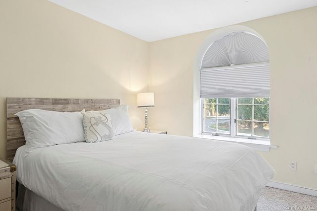 87 Gould Street, East Hampton, NY 11937