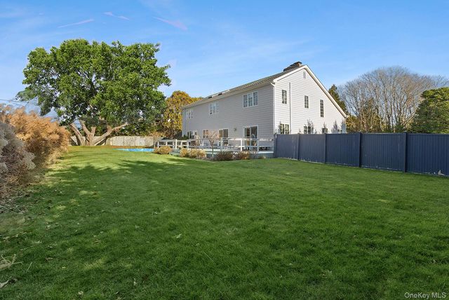 87 Gould Street, East Hampton, NY 11937