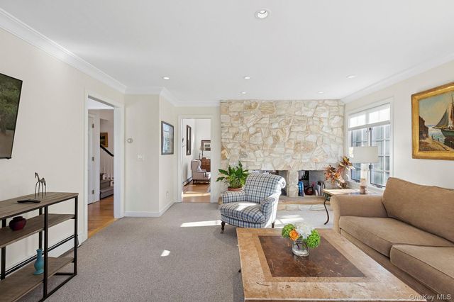 87 Gould Street, East Hampton, NY 11937