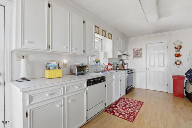3701 Cornwallis Road, Kinston, NC 28504