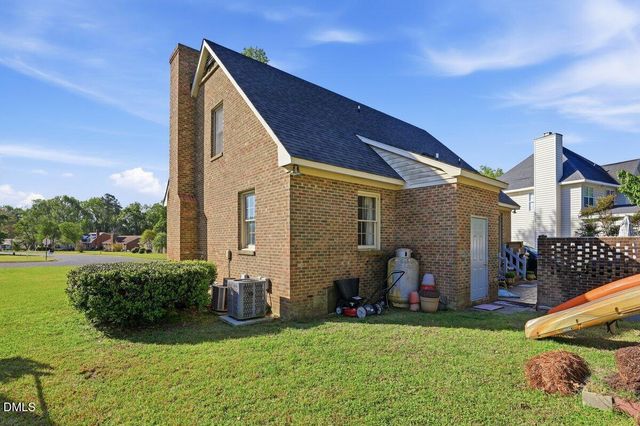 3701 Cornwallis Road, Kinston, NC 28504