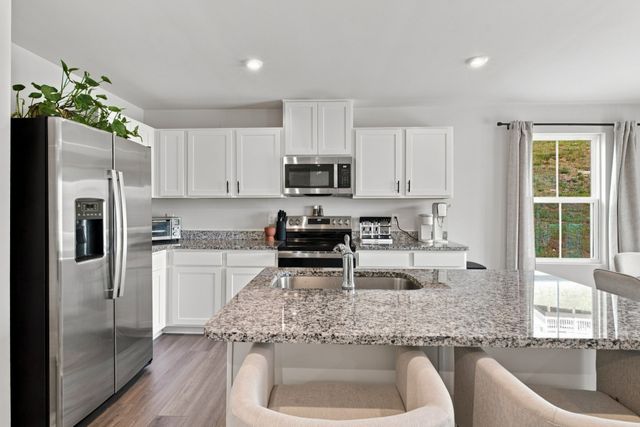 3100 Red Fox Rdg, Madison, TN 37115