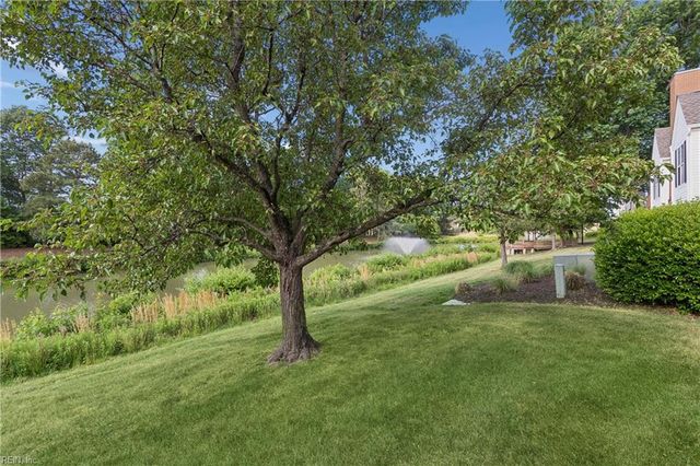 213 Persimmon DR, Yorktown, VA 23693
