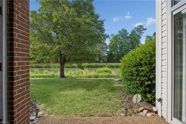 213 Persimmon DR, Yorktown, VA 23693