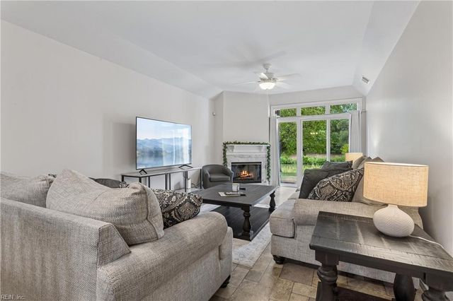 213 Persimmon DR, Yorktown, VA 23693