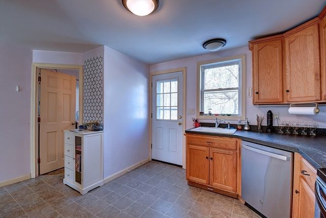 29 Outlook Drive, Worcester, MA 01602
