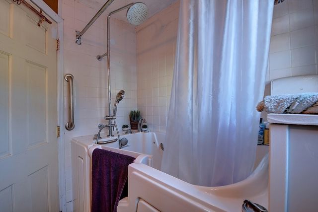 29 Outlook Drive, Worcester, MA 01602