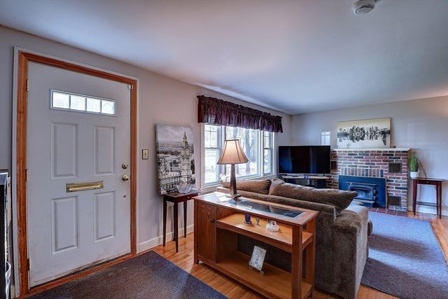 29 Outlook Drive, Worcester, MA 01602