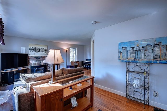 29 Outlook Drive, Worcester, MA 01602