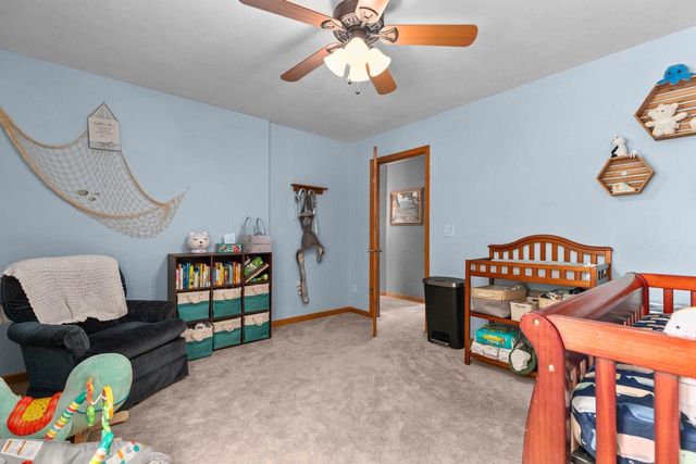 110 HONEYSUCKLE DRIVE, Hortonville, WI 54944