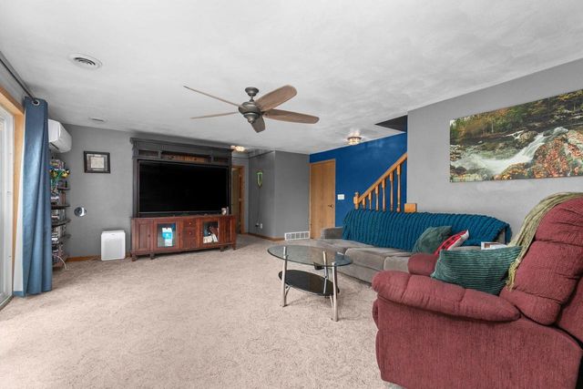 110 HONEYSUCKLE DRIVE, Hortonville, WI 54944