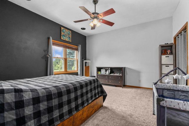 110 HONEYSUCKLE DRIVE, Hortonville, WI 54944
