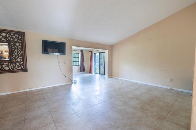 6149 Olivewood Circle, Greenacres, FL 33463