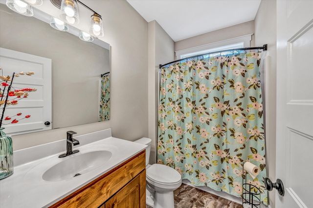 389 Carroll DR, Hardy, VA 24101