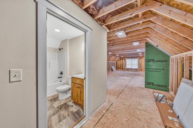 389 Carroll DR, Hardy, VA 24101