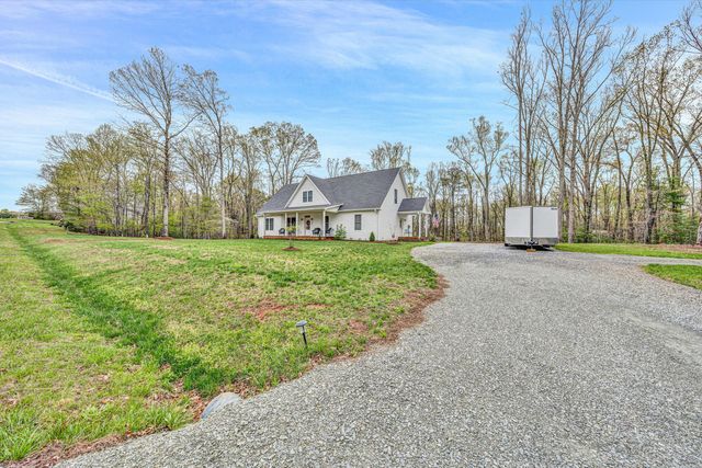 389 Carroll DR, Hardy, VA 24101