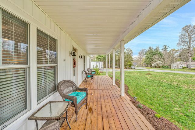 389 Carroll DR, Hardy, VA 24101