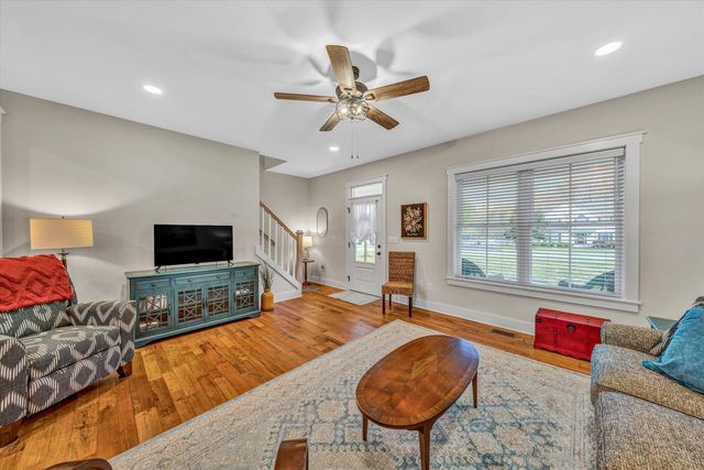 389 Carroll DR, Hardy, VA 24101