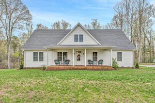 389 Carroll DR, Hardy, VA 24101