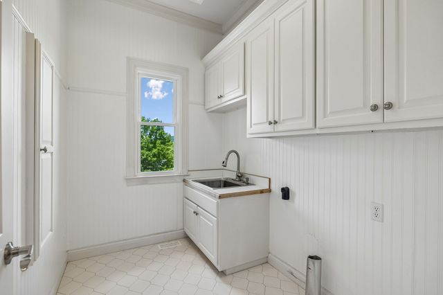 512 Grand Oaks Dr, Brentwood, TN 37027