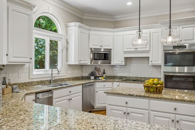 512 Grand Oaks Dr, Brentwood, TN 37027