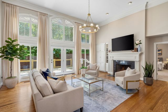 512 Grand Oaks Dr, Brentwood, TN 37027