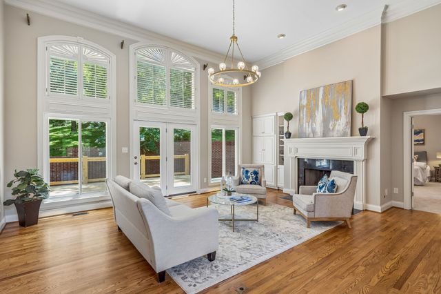 512 Grand Oaks Dr, Brentwood, TN 37027