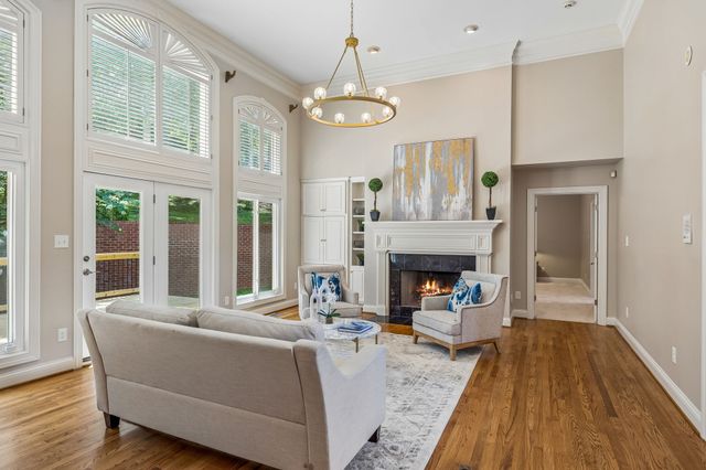 512 Grand Oaks Dr, Brentwood, TN 37027
