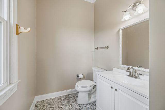 512 Grand Oaks Dr, Brentwood, TN 37027