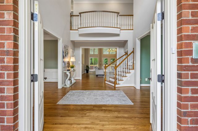 512 Grand Oaks Dr, Brentwood, TN 37027