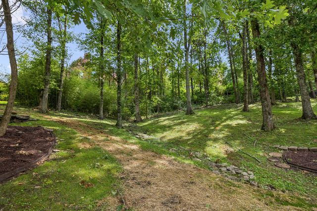 512 Grand Oaks Dr, Brentwood, TN 37027